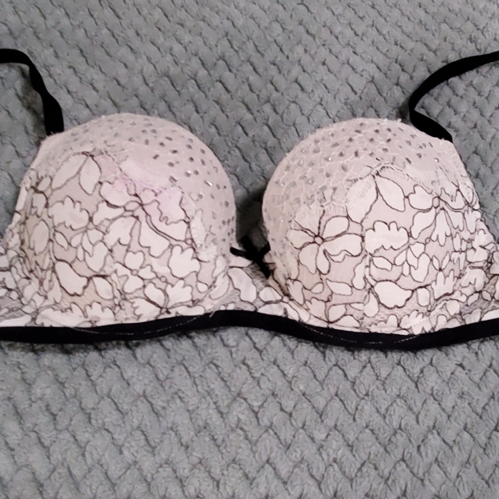 Victoria Secret 34B Bra - Picture 3 of 5
